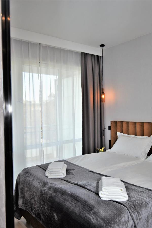 Patio Riverfront Aparthotel Гданськ Екстер'єр фото