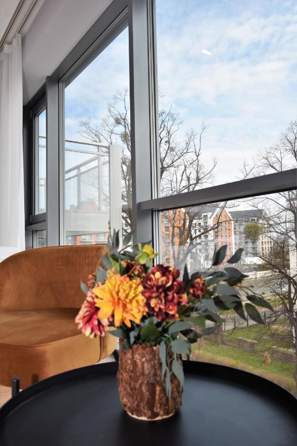 Patio Riverfront Aparthotel Гданськ Екстер'єр фото